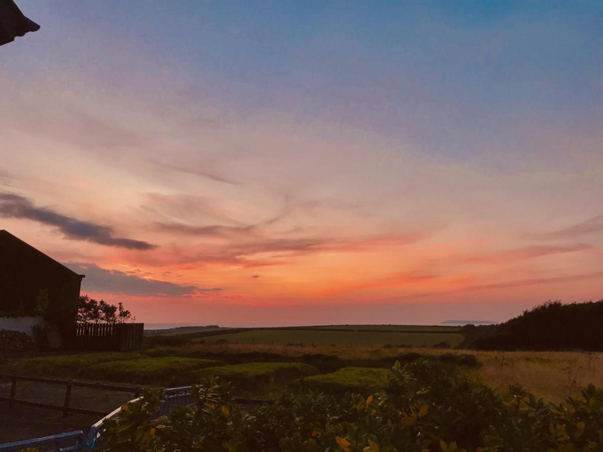 Downe Cottages Hartland Esterno foto