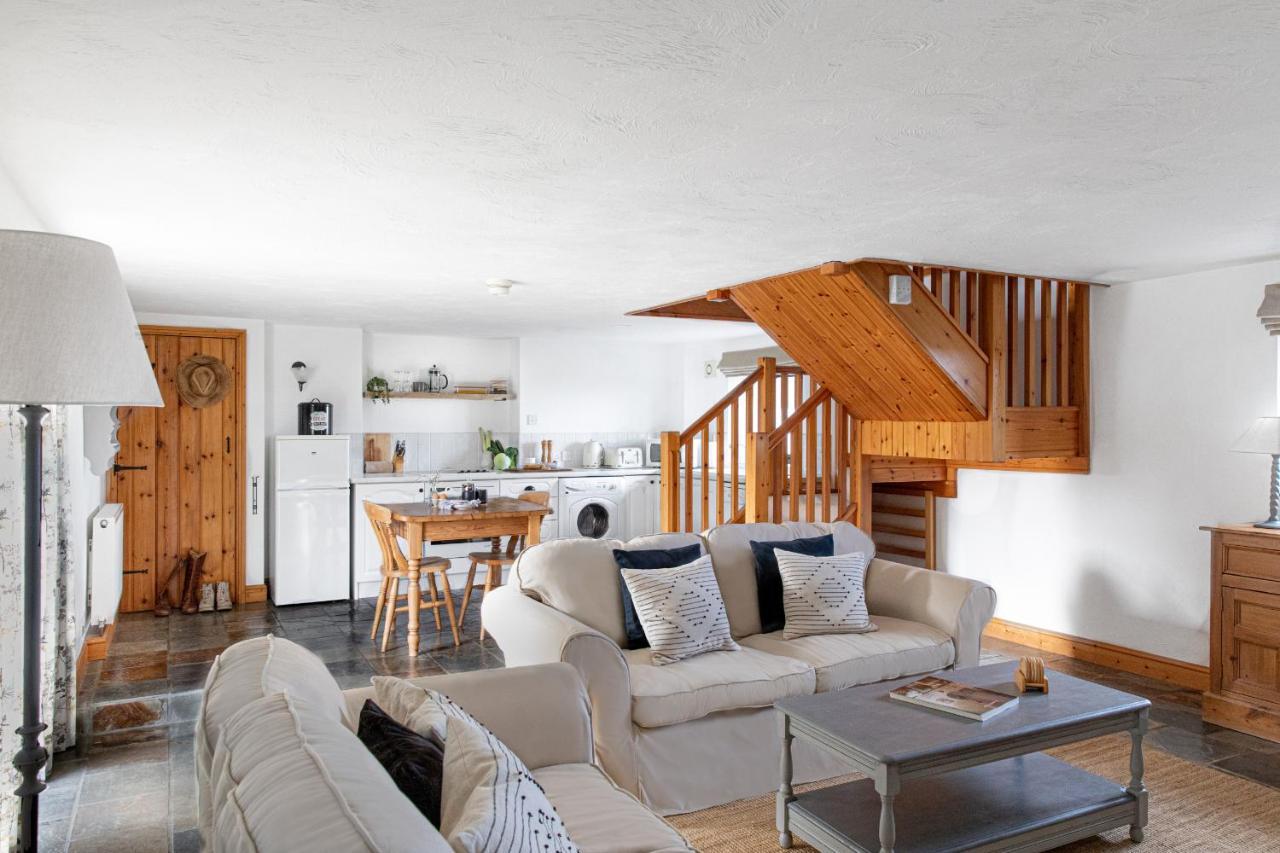 Downe Cottages Hartland Esterno foto