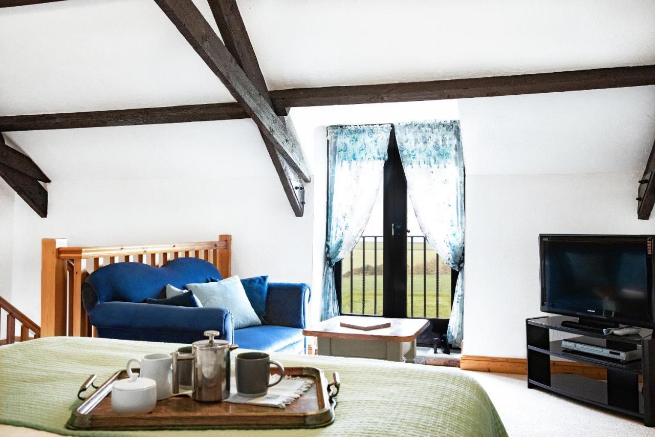 Downe Cottages Hartland Esterno foto