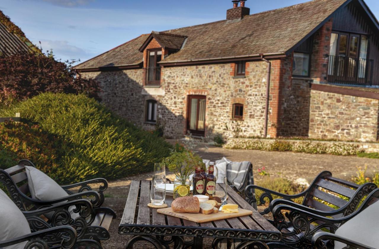 Downe Cottages Hartland Esterno foto