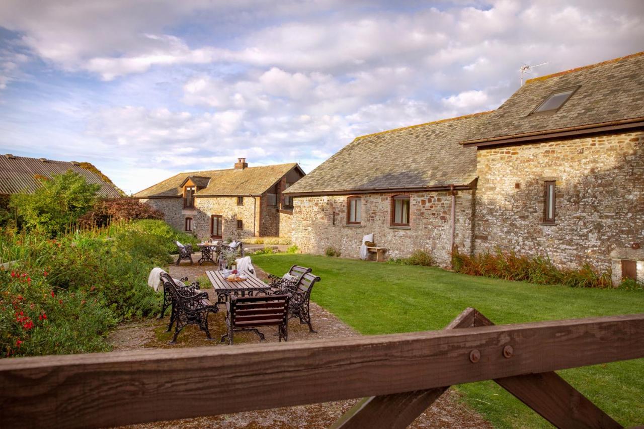Downe Cottages Hartland Esterno foto
